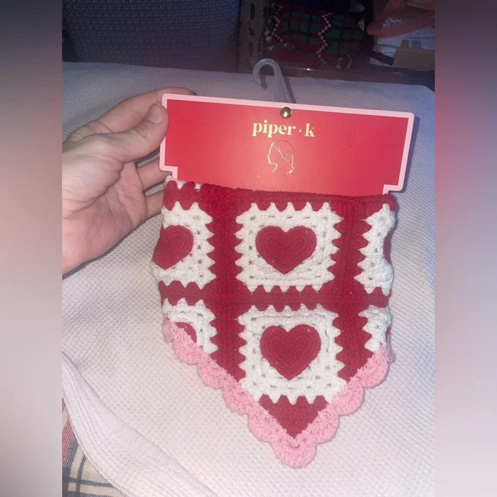 NWT Piper K Crocheted Valentine Heart Patterned Hair Bandana